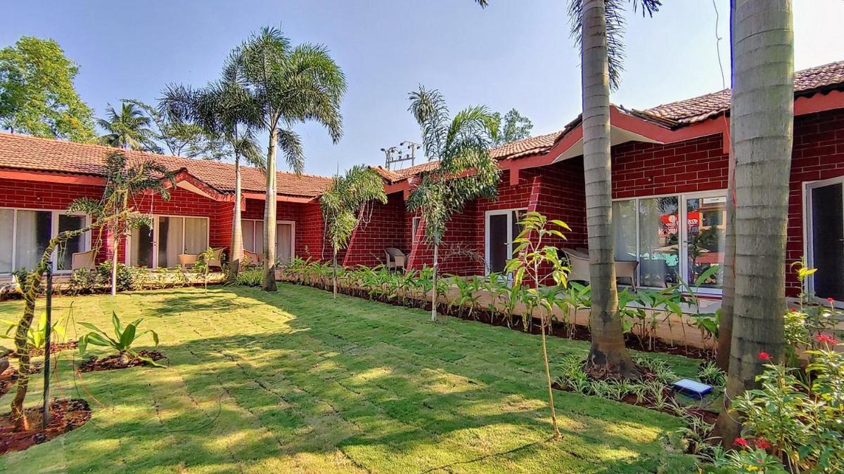 Whispering Woods Resort Lonavala Exteriör bild