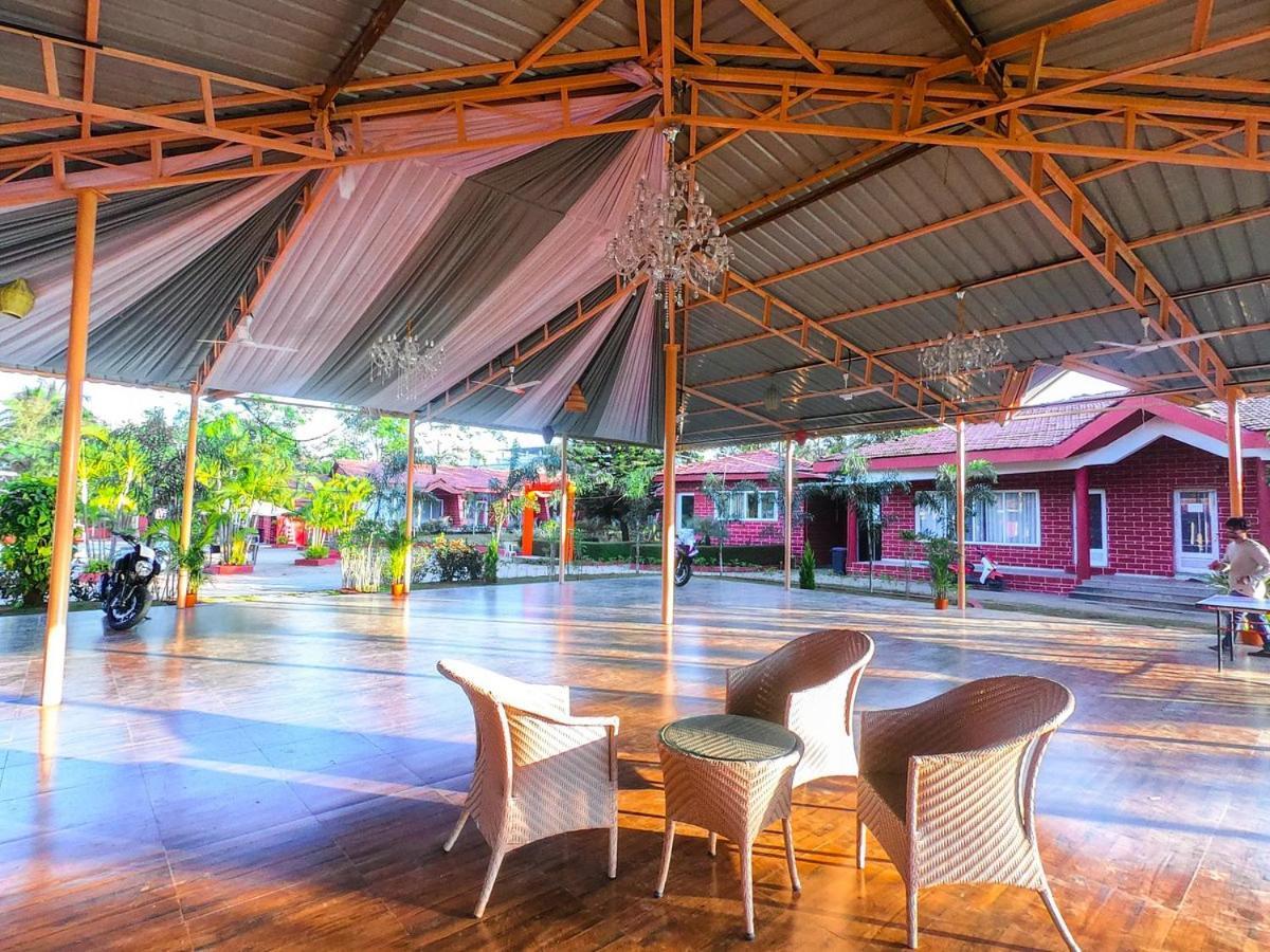 Whispering Woods Resort Lonavala Exteriör bild