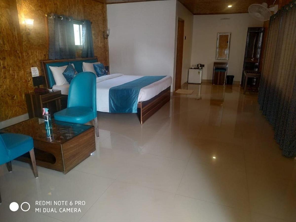 Whispering Woods Resort Lonavala Exteriör bild
