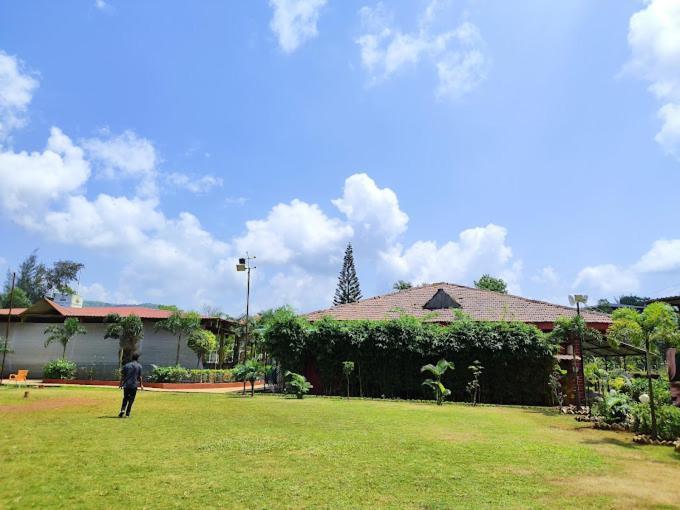 Whispering Woods Resort Lonavala Exteriör bild