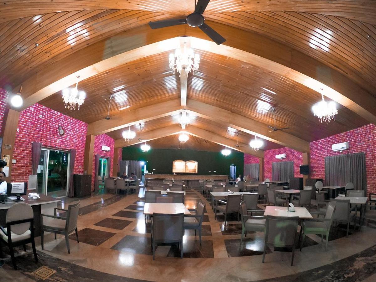 Whispering Woods Resort Lonavala Exteriör bild