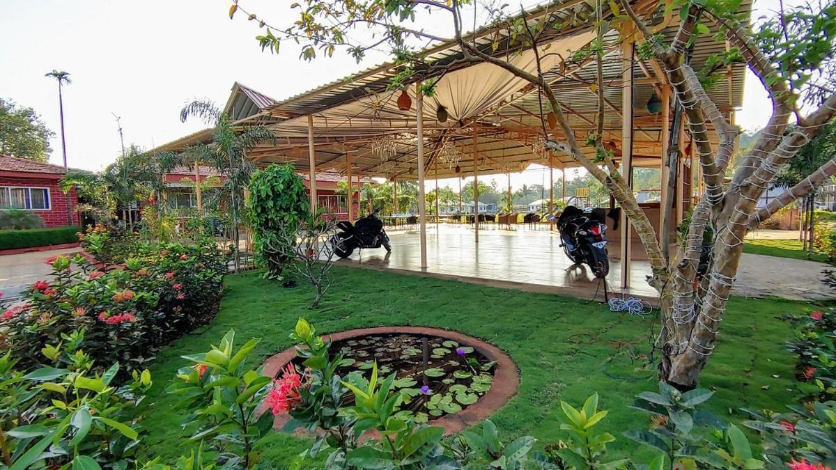 Whispering Woods Resort Lonavala Exteriör bild